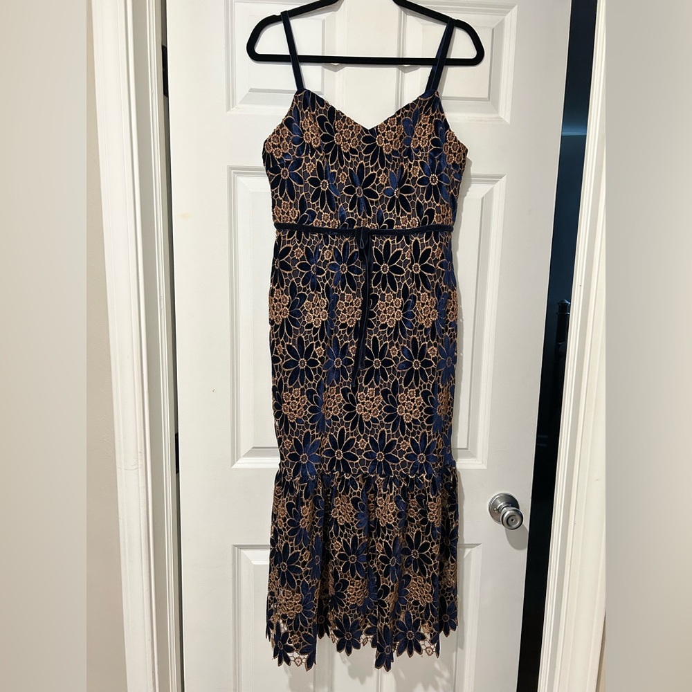 Petal & Pup Just Me Alara Navy Floral Lace Overlay Midi Trumpet Cocktail Dress - Picture 3 of 16